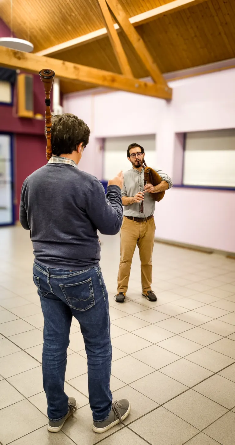 Les sonneurs de l’atelier veuze de la Javelle du Pays d’Ancenis en répétition