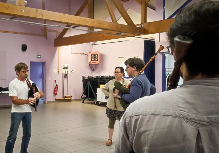 Les sonneurs de l’atelier veuze de la Javelle du Pays d’Ancenis en répétition