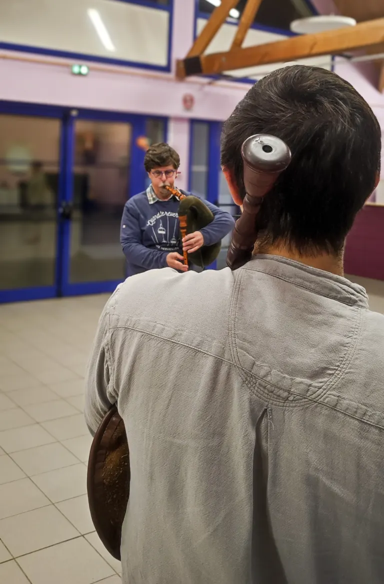 Les sonneurs de l’atelier veuze de la Javelle du Pays d’Ancenis en répétition